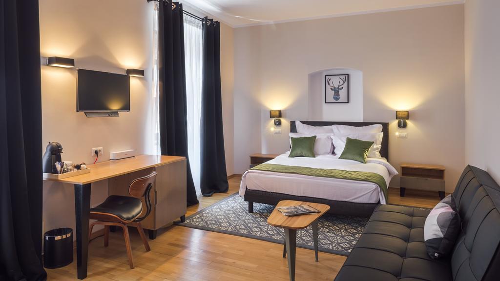 Antler Boutique Hotel Brassó Kültér fotó